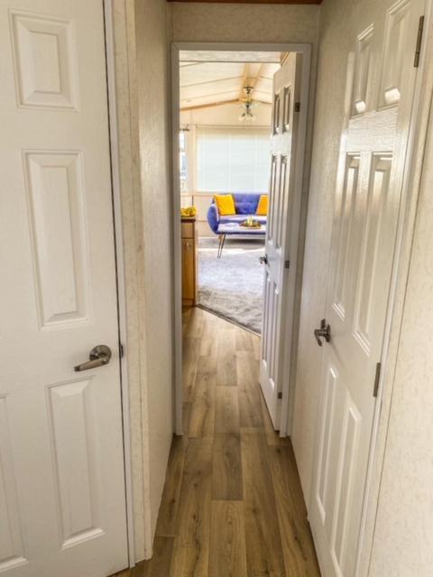 The Hygge Retreat At 7 Lakes Country Park, Lincolnshire Βίλα Crowle  Εξωτερικό φωτογραφία