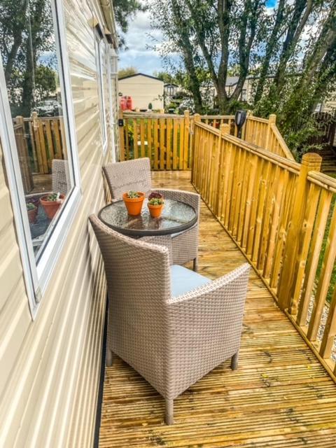 The Hygge Retreat At 7 Lakes Country Park, Lincolnshire Βίλα Crowle  Εξωτερικό φωτογραφία