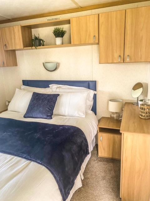 The Hygge Retreat At 7 Lakes Country Park, Lincolnshire Βίλα Crowle  Εξωτερικό φωτογραφία